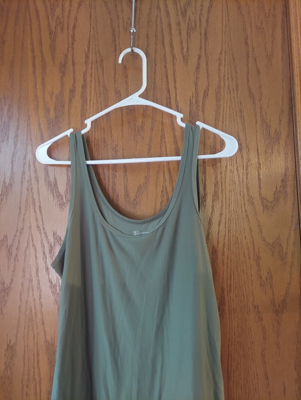 No Boundaries Olive Leaves Tank Top XXL / 2XG (19)